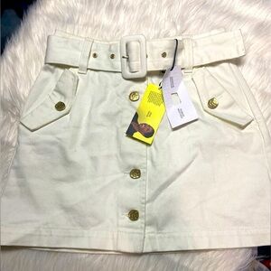 So chic! NWT denim skirt size 6